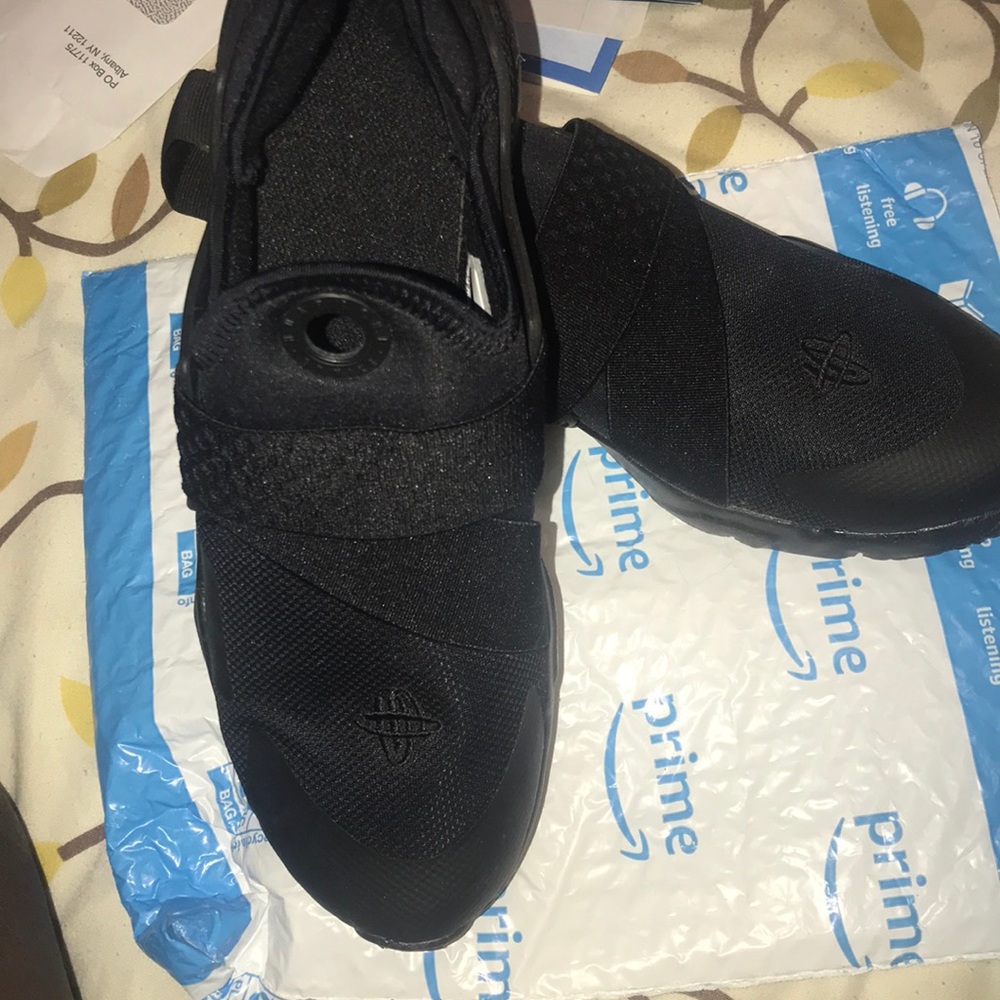 Nike size 8 for women US 6.5y